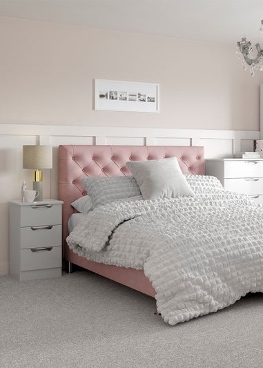 White Cotton Seersucker Duvet Set