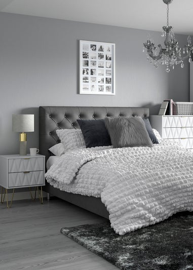 White Cotton Seersucker Duvet Set