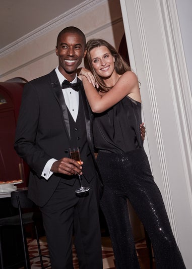 Taylor & Wright White Regular Fit Shirt & Bow Tie Set