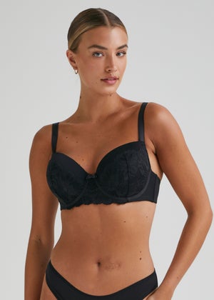 DD+ Black Padded Lace Trim Bra