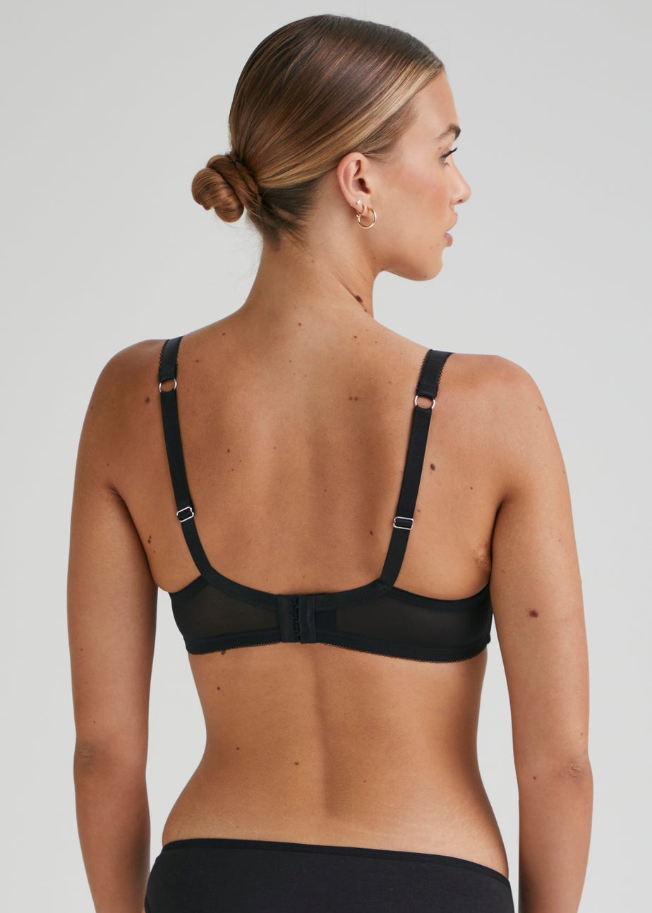 DD+ Black Padded Lace Trim Bra