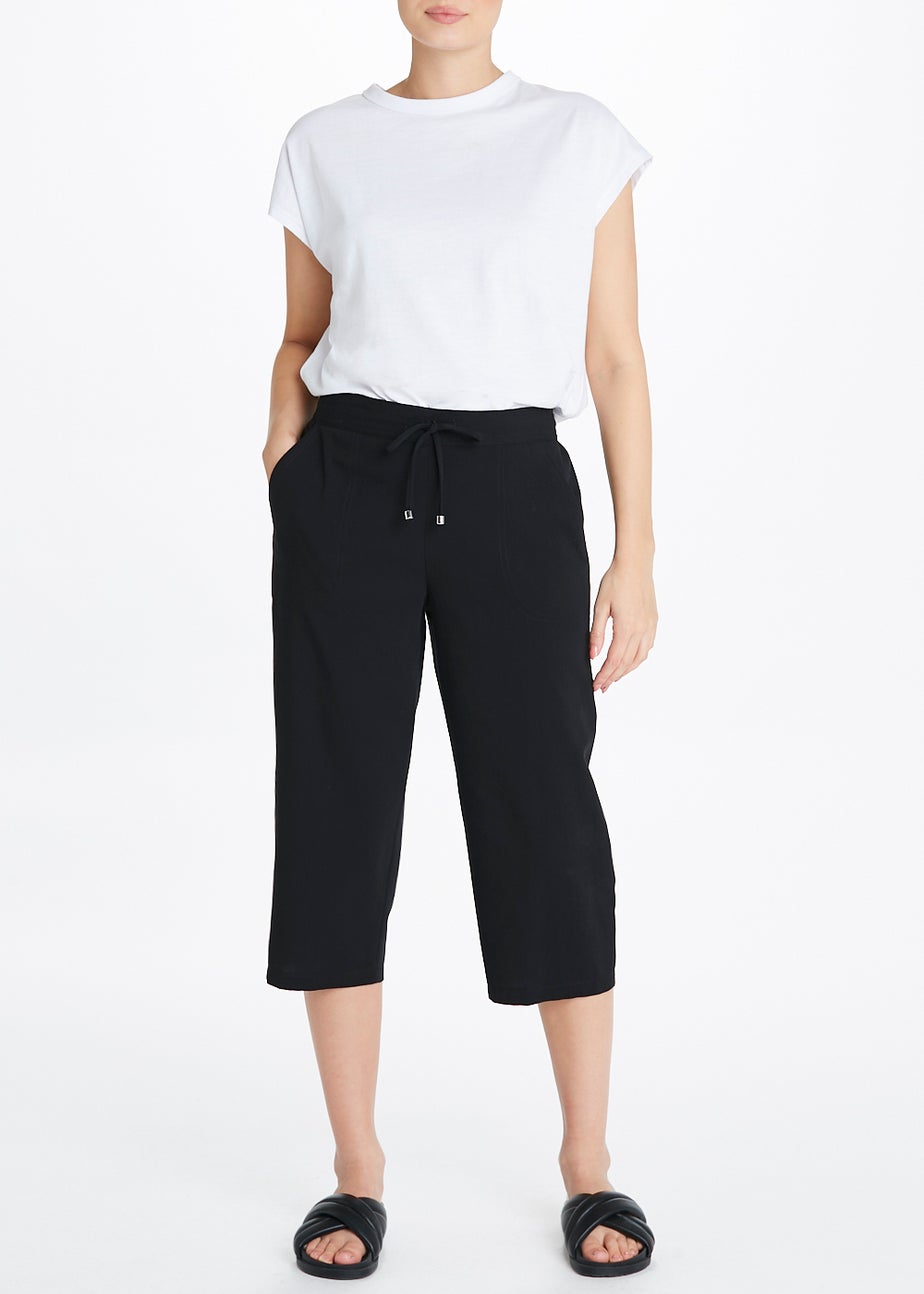 Black Cropped Trousers