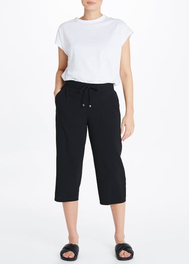 Black Cropped Trousers