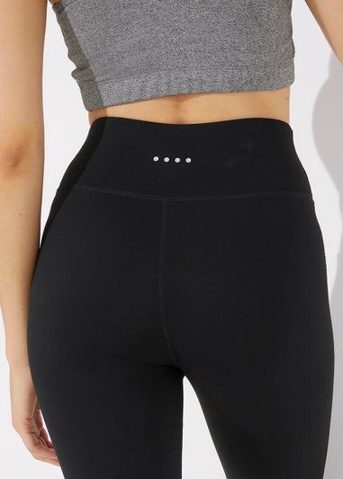 Souluxe Black Capri Sports Leggings
