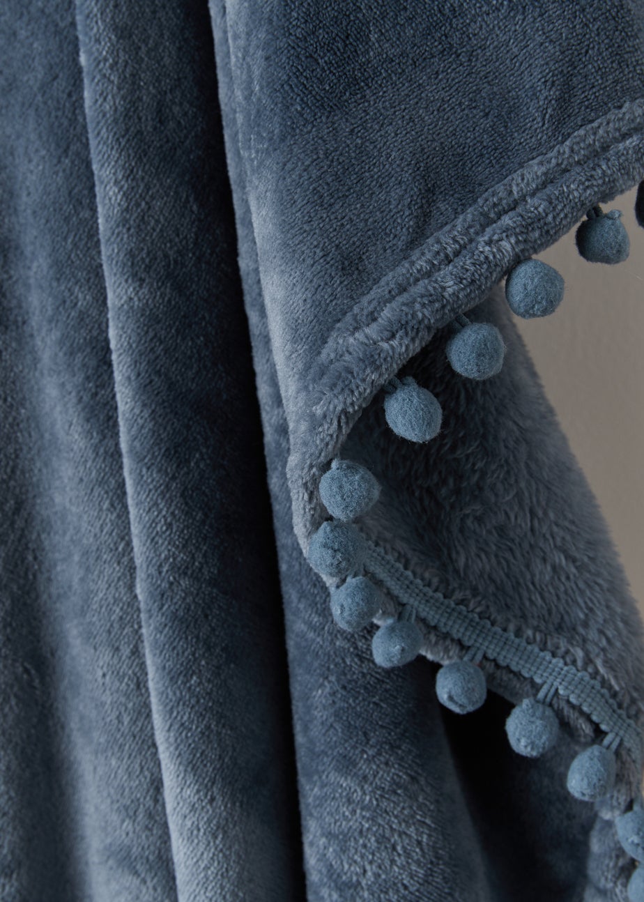 Blue Pom Pom Fleece Throw (130cm x 150cm)