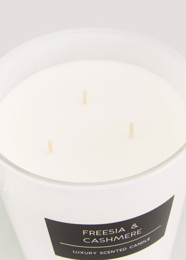 Freesia & Cashmere Luxury Scented Candle (16cm x 14cm)