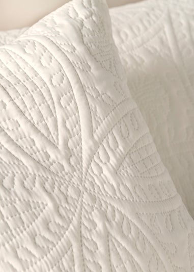 Ivory Pinsonic Duvet Cover