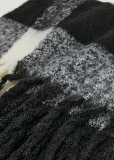 Black Check Faux Mohair Throw (130cm x 150cm)