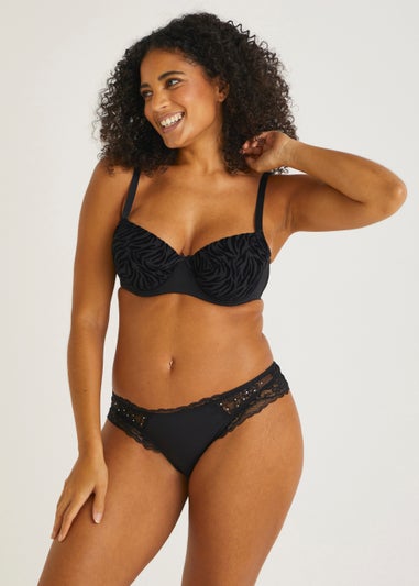 3 Pack DD+ Plain & Zebra Flocked Padded Bras