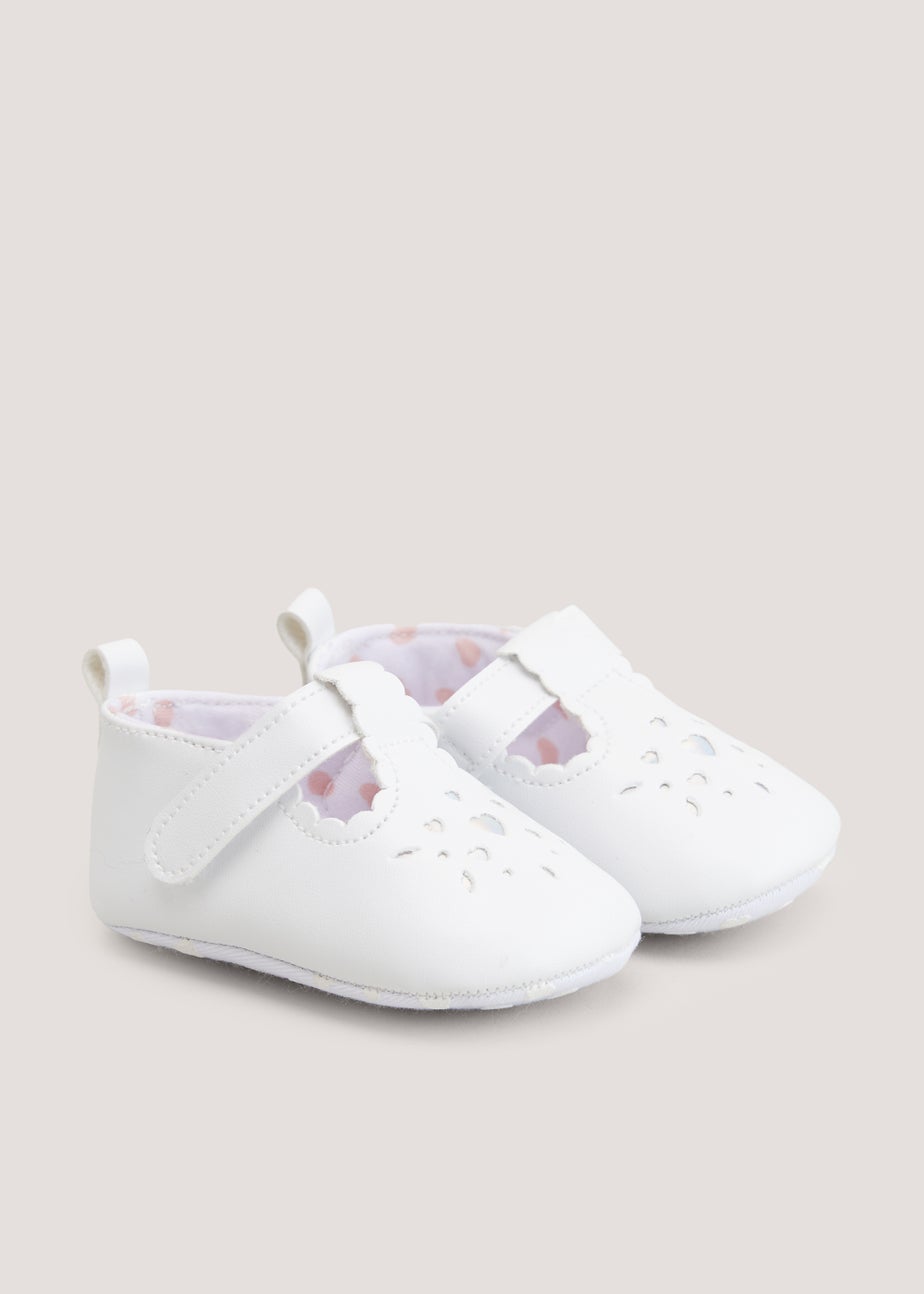 White Soft Sole Baby Shoes (Newborn-18mths)