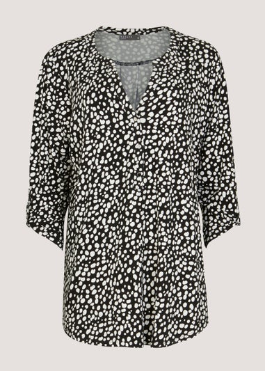 Papaya Curve Black Spot Button Up Blouse