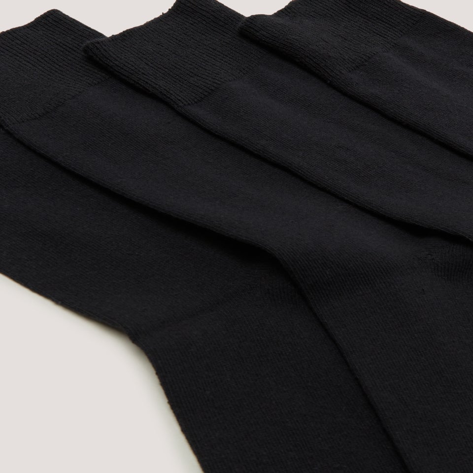 4 Pack Plain Black Socks