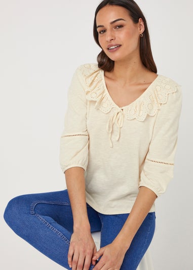 Cream Lace 3/4 Sleeve Top