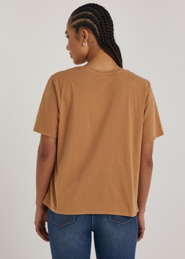 JDY Farock Camel Graphic T-Shirt
