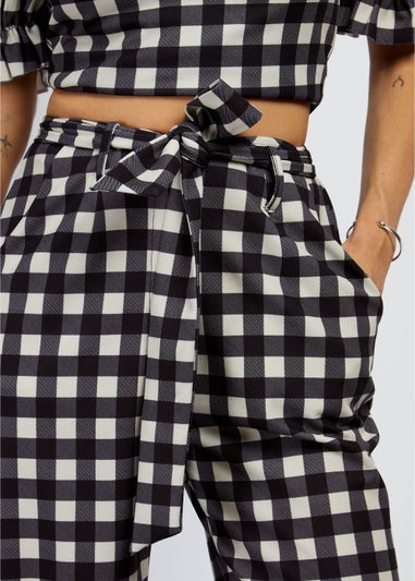 Girls on Film by Dani Dyer Black Gingham Co-Ord Trousers