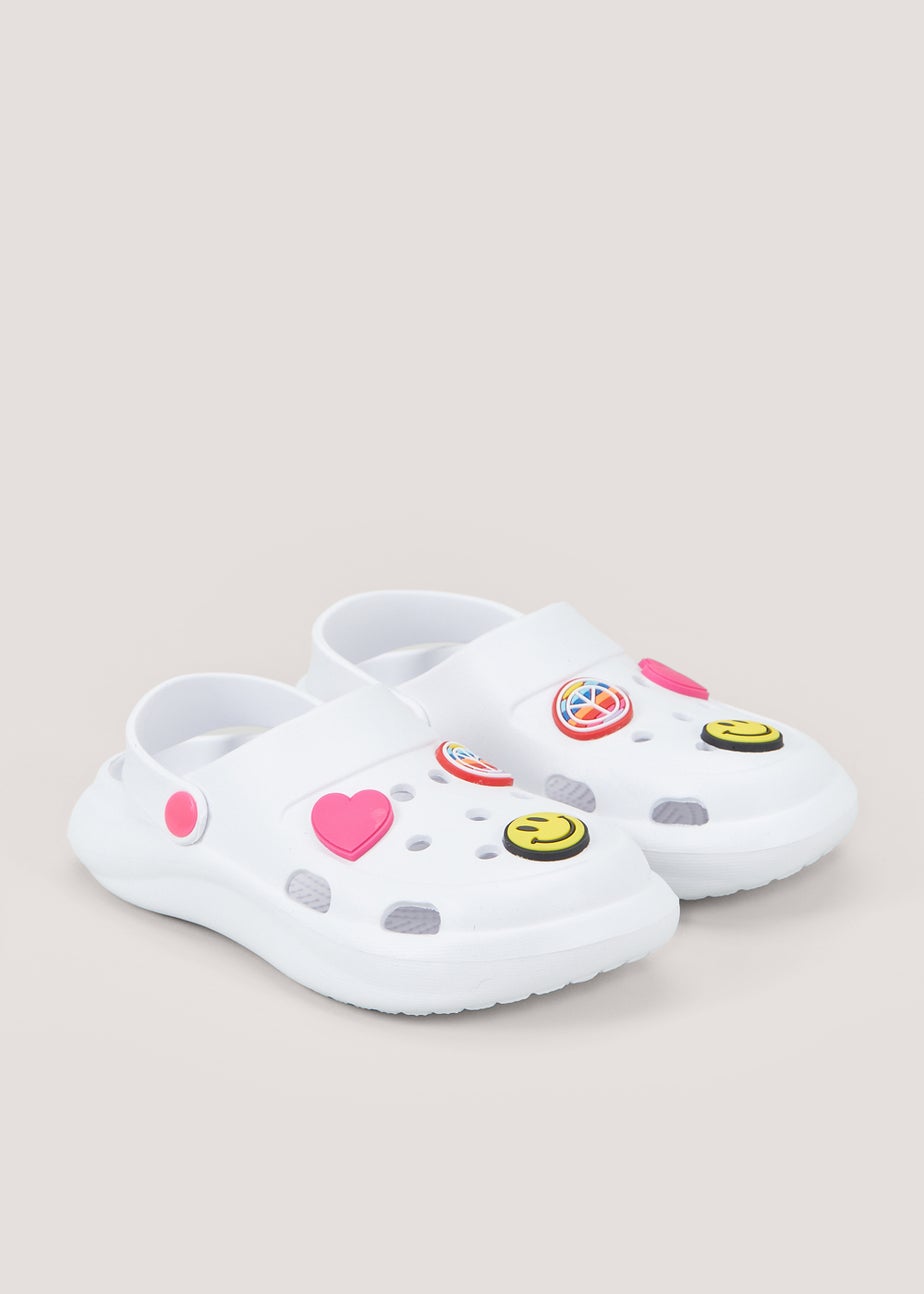 Girls White Badge Clogs (Younger 10-Older 5)