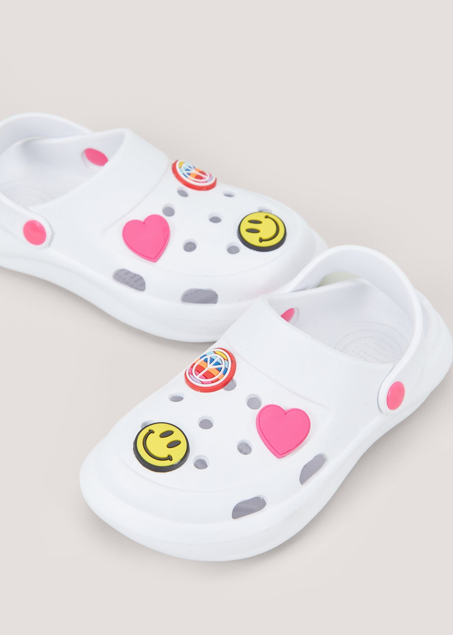 Girls White Badge Clogs (Younger 10-Older 5)