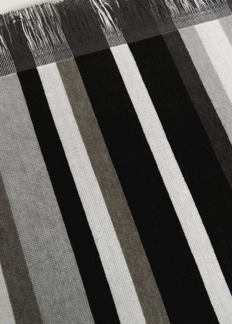 Black & White Stripe Velour Beach Towel (150cm x 70cm)