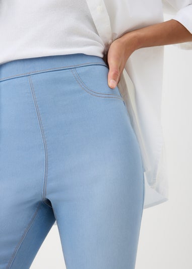 Rosie Light Wash Cropped Pull On Jeggings