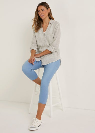 Rosie Light Wash Cropped Pull On Jeggings