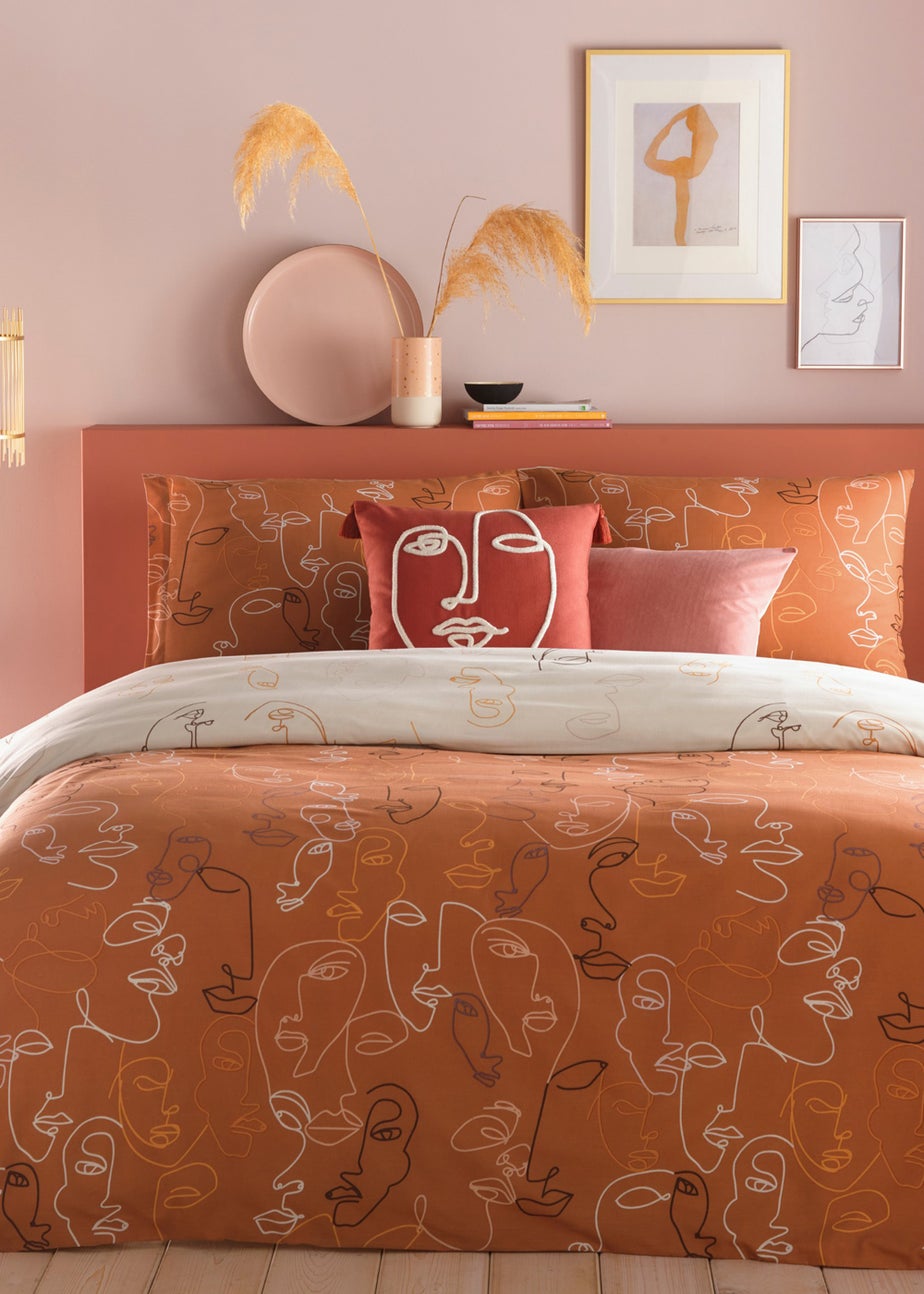 furn. Kindred Abstract Face Duvet Cover