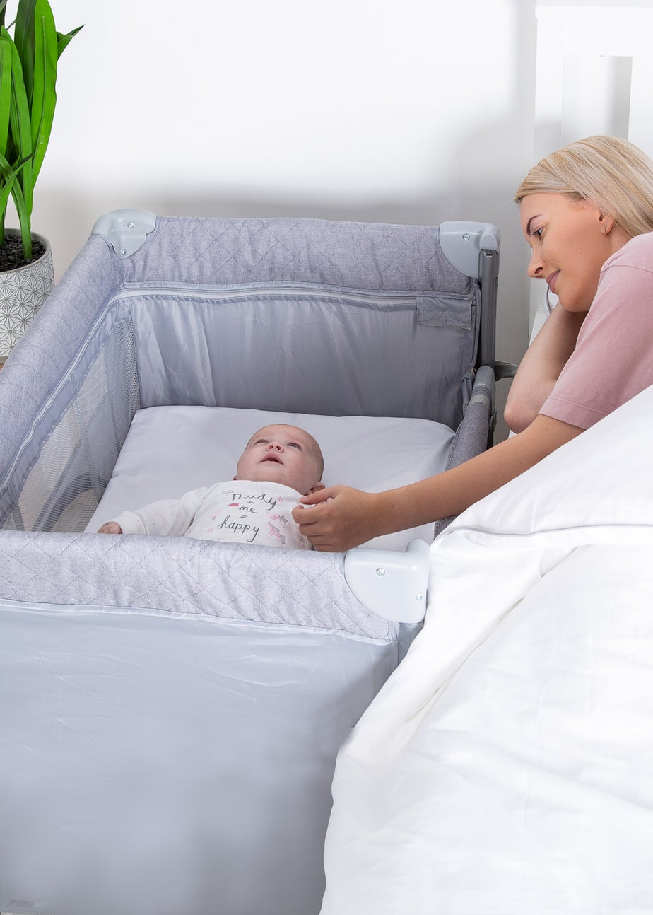 Red Kite Dreamer Bedside Travel Crib with Newborn Bassinet (69cm x 93cm x 66cm)