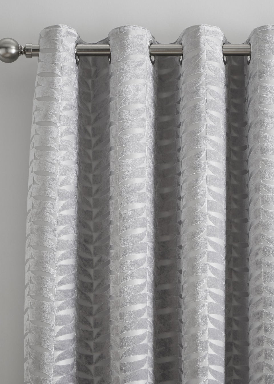 Curtina Kendal Silver Eyelet Curtains