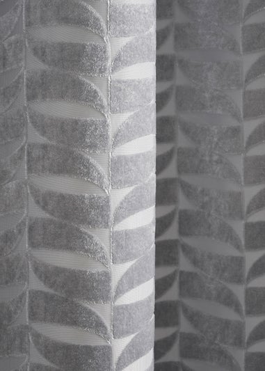 Curtina Kendal Silver Eyelet Curtains
