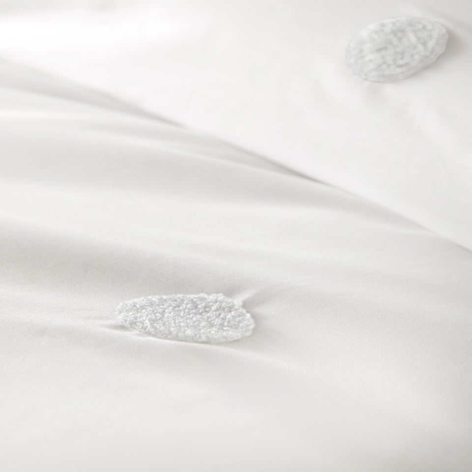 Appletree Dot Garden White Duvet Cover Set