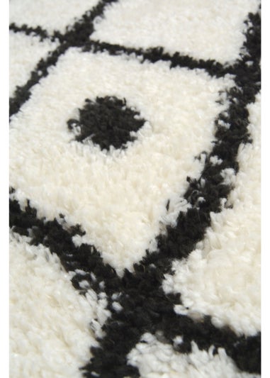 Homemaker White Snug Shaggy Diamond Rug