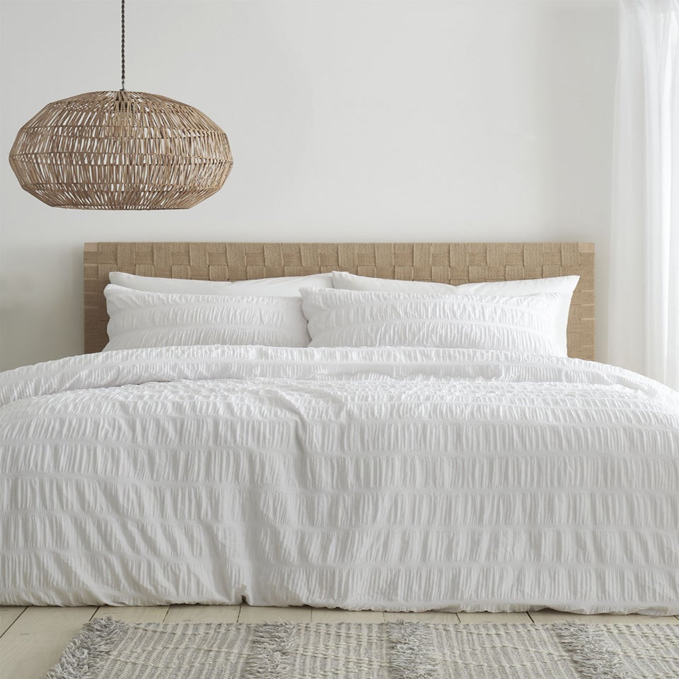 Catherine Lansfield Seersucker Duvet Cover Set White
