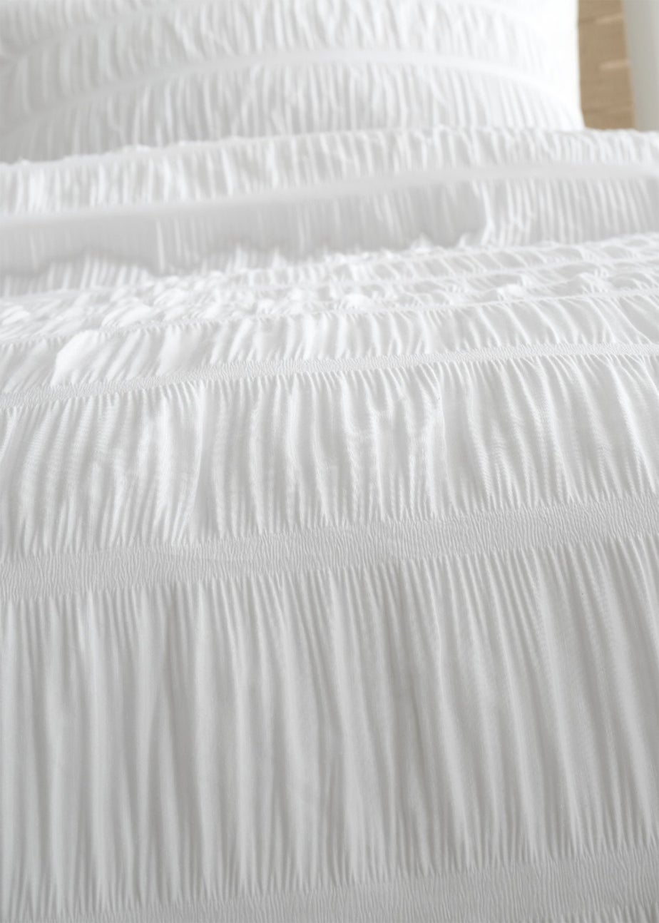 Catherine Lansfield Seersucker Duvet Cover Set White