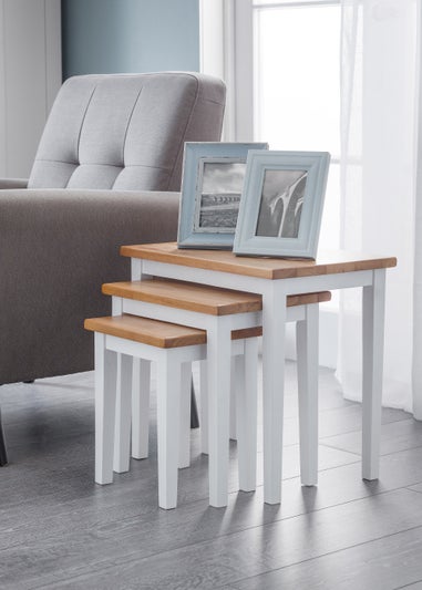 Julian Bowen Cleo Nest Of Tables White/Light Oak  (46 x 48 x 33 cm)