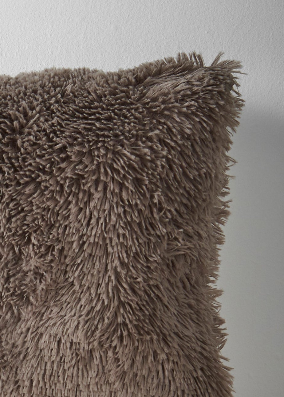 Catherine Lansfield Cuddly Cushion (45x45cm)