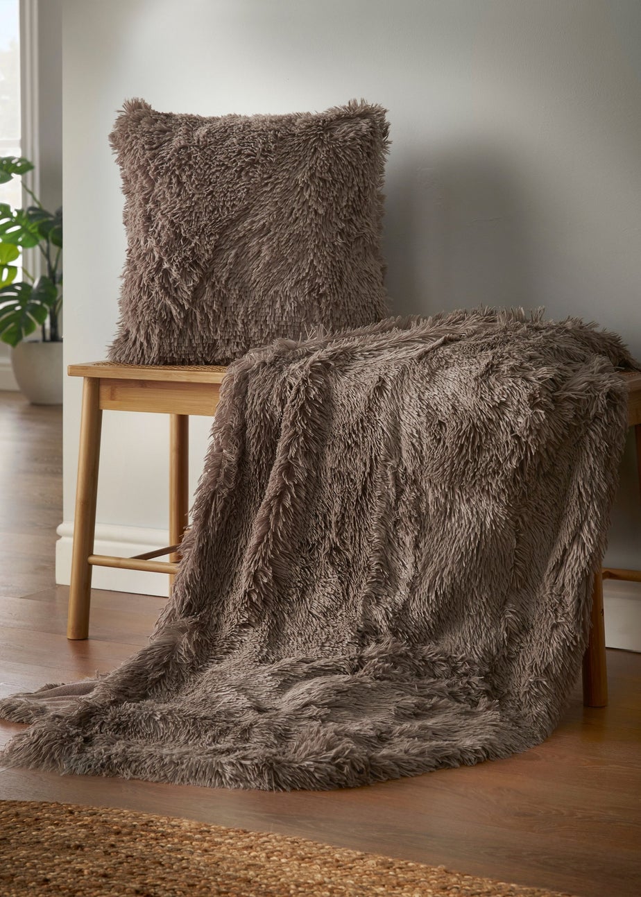 Catherine Lansfield Cuddly Cushion (45x45cm)