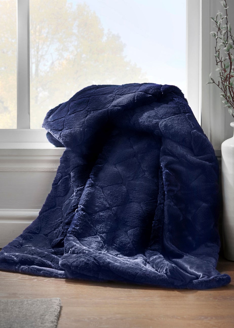 Catherine Lansfield Cosy Diamond Faux Fur Soft 130x170cm Blanket Throw Navy Blue