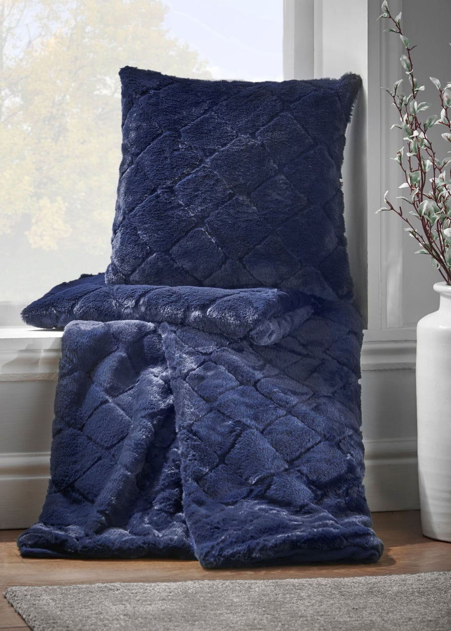 Catherine Lansfield Cosy Diamond Faux Fur Soft 130x170cm Blanket Throw Navy Blue