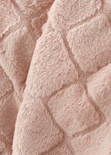 Catherine Lansfield Cosy Diamond Faux Fur Soft 130x170cm Blanket Throw Blush Pink
