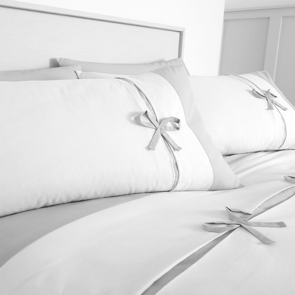 Catherine Lansfield Milo Bow Duvet Cover Set White