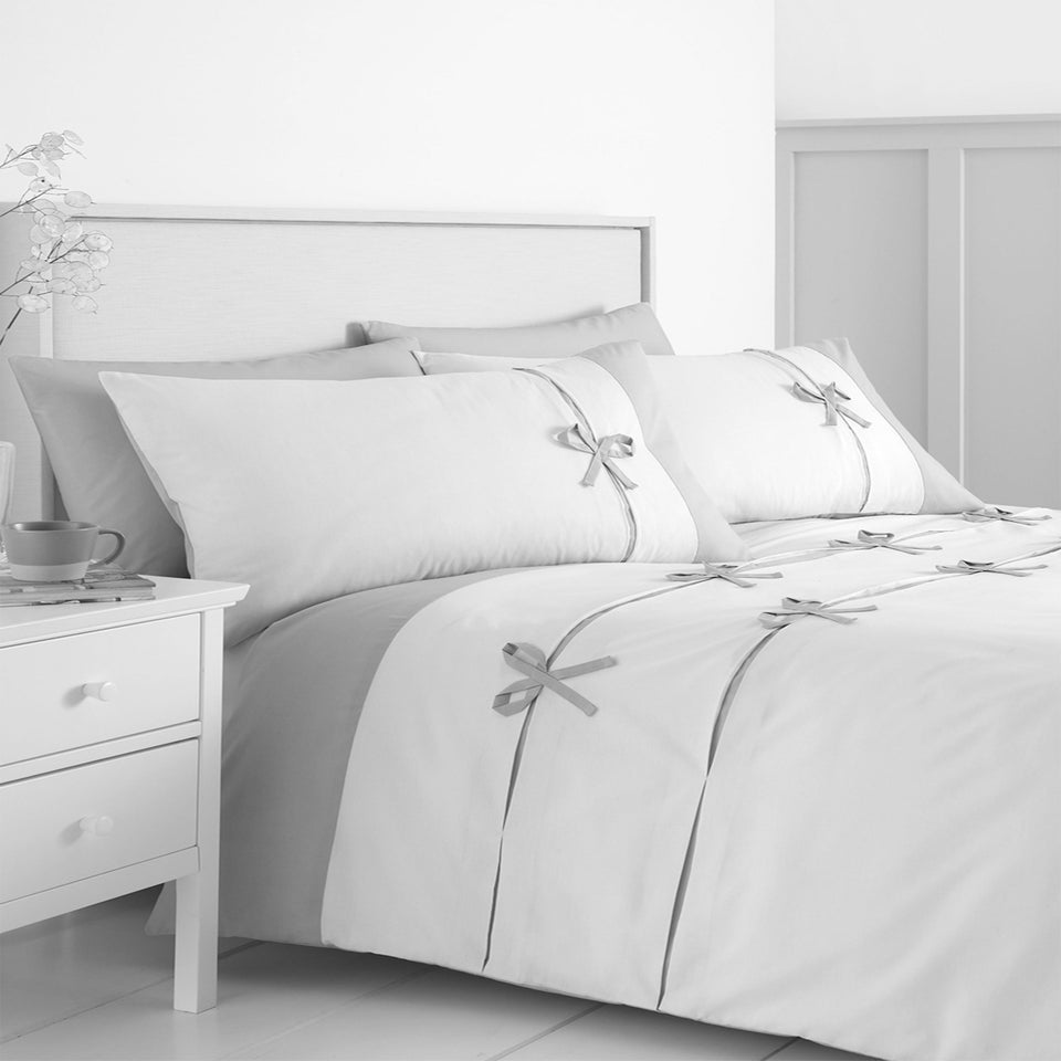 Catherine Lansfield Milo Bow Duvet Cover Set White