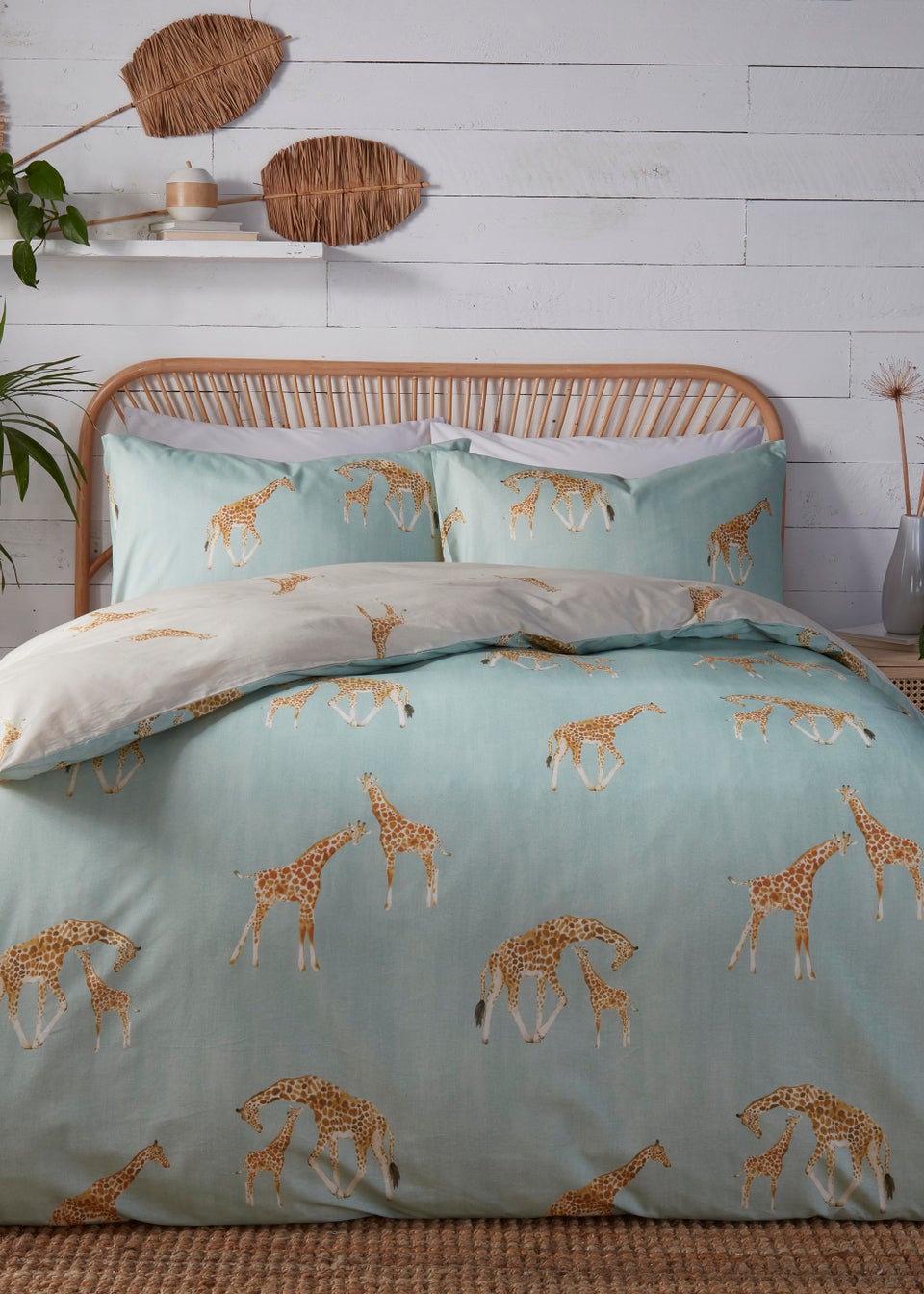 Fusion Milo Giraffe Blue Reversible Duvet Cover Set