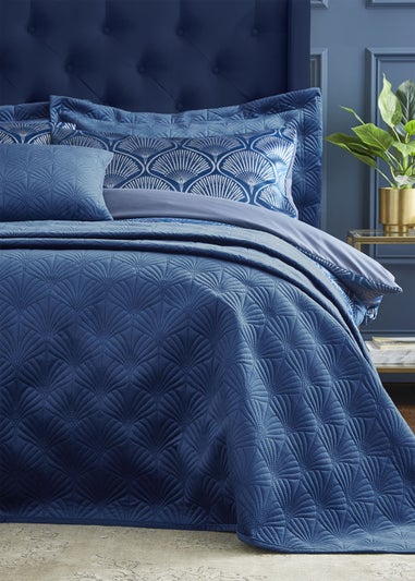 Catherine Lansfield Art Deco Pearl Quilted Bedspread (220x230cm)