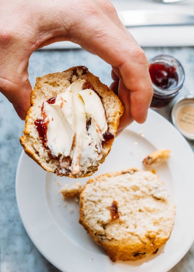 Virgin Experience Days Visit to Kew Gardens with Cream Tea for Two