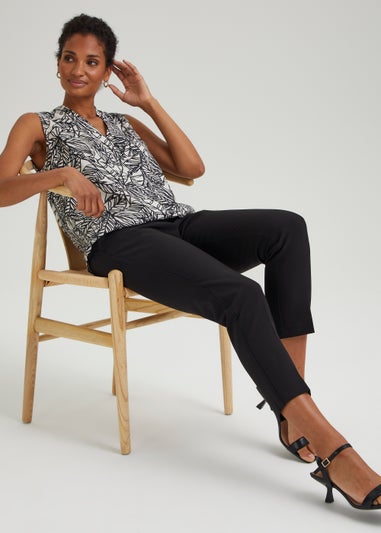 Et Vous Multicoloured Leaf Print Sleeveless Top