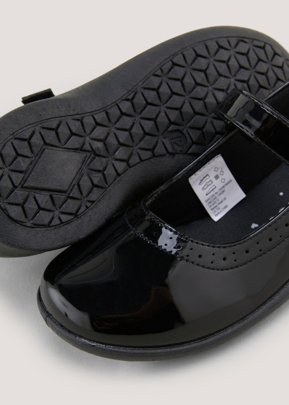 Girls Black Patent Scuff Resistant School Shoes (Younger 9-Older 3)