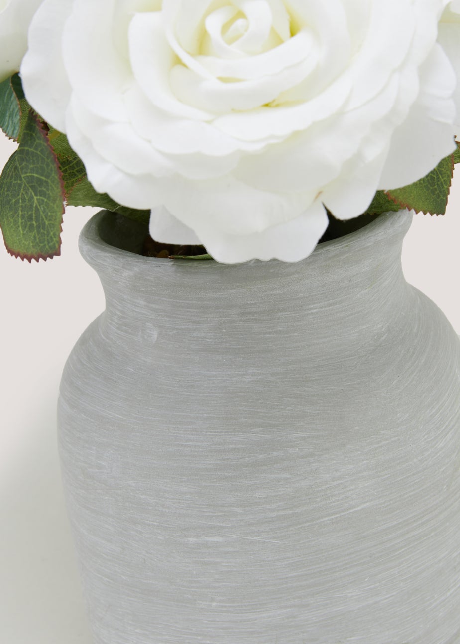 Roses in Cement Pot (33cm)