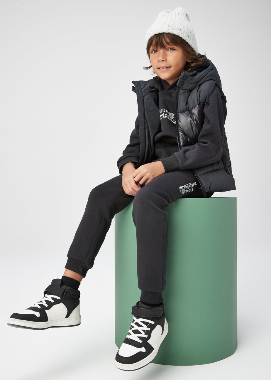 Boys Black Joggers (4-13yrs)