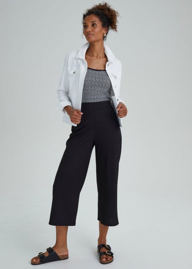 Black Textured Cropped Trousers