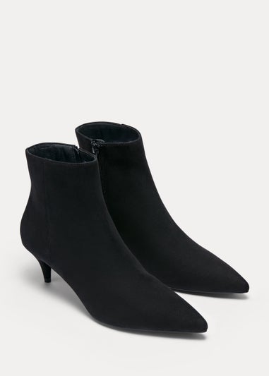 Black Heel Point Boots