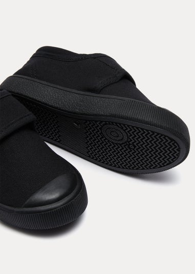 Kids Black School Plimsolls (Younger 7-Older 3)